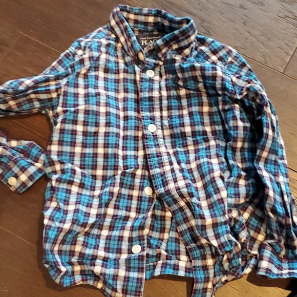 4 boy button up dress shirts - Picture 4 of 5